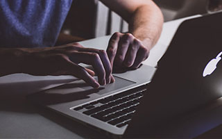 新手稳赚指南：用股息率选“躺着领钱”的蓝筹股(30)